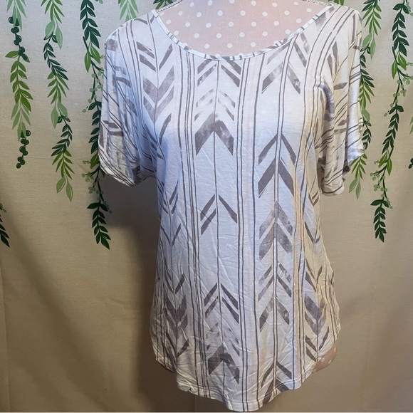 Size Small Open Shoulder T Shirt C2 - Picture 1 of 5